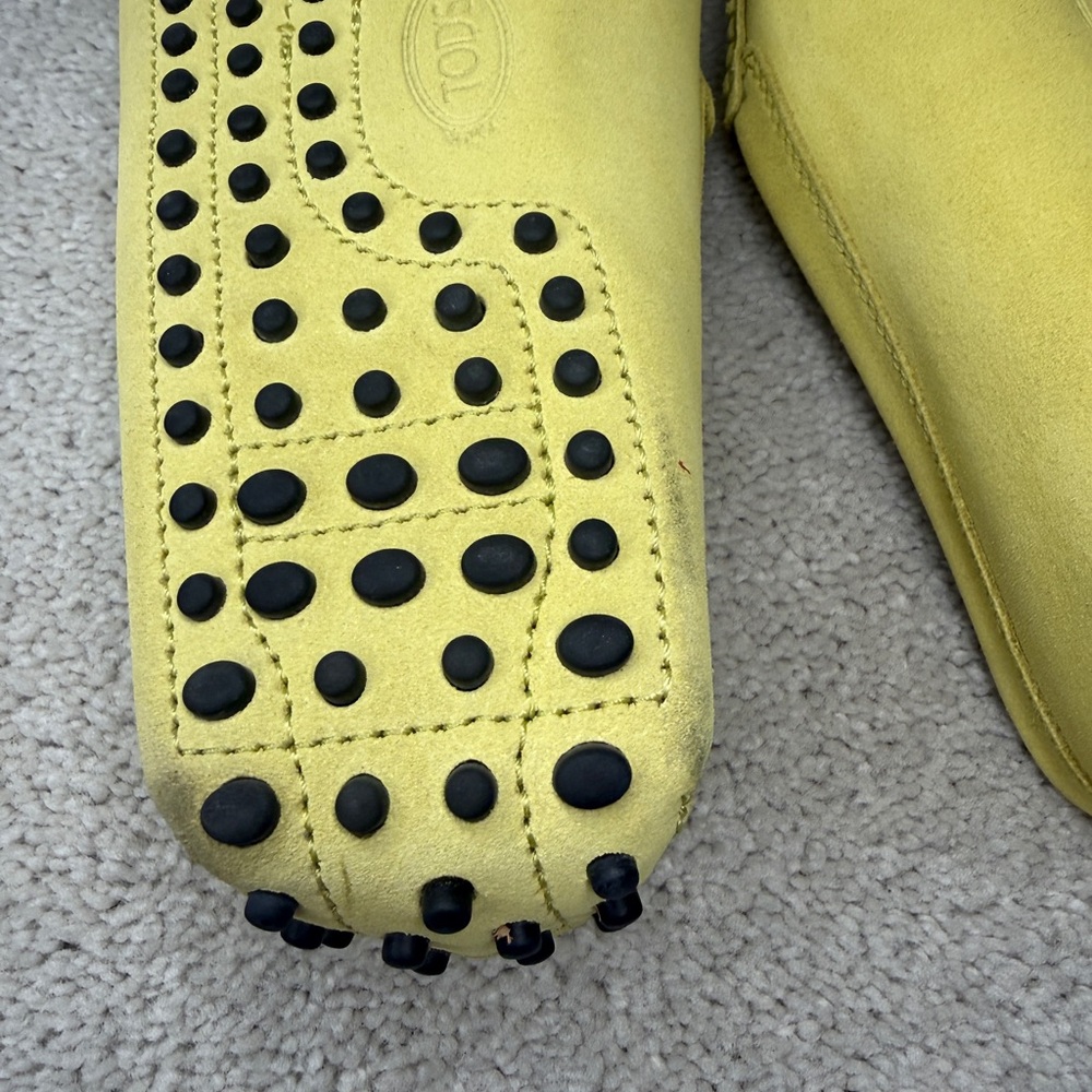 Tod's Lemon Suede Men's Driving Loafers - Picture 6 of 16
